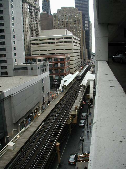chicago_loop_train.jpg